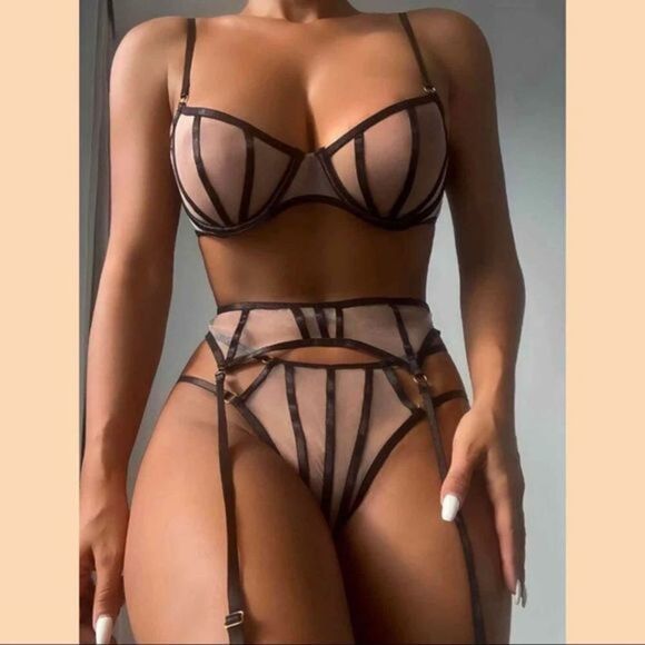 In The Nude Lingerie Set​​ - Picture 3 of 5